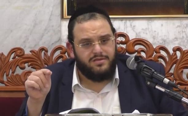 בית חכם בשבת • מותר או אסור • הרב אברהם מימון • צפו