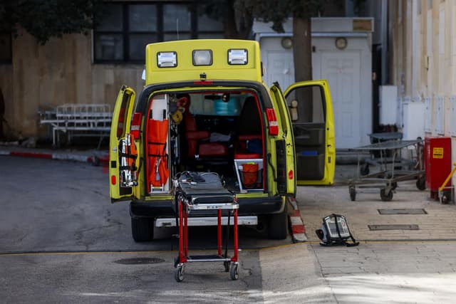 טרגדיה בקריית ים: פעוט כבן שנתיים נפל מגובה של כארבע קומות ומותו נקבע ברמב"ם