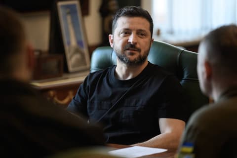 זלנסקי מאיים על פוטין ותוקף את טראמפ: "סיימנו עם ההפוגה מחדשים את התקיפות"