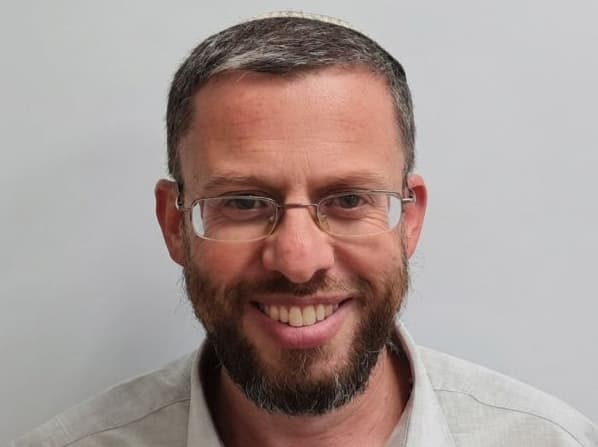 הקרב על רמ"י: נתניהו מתנגד לפיטורי יהודה אליהו; השר כץ דורש שימוע
