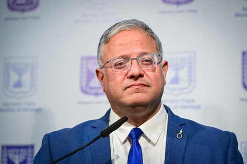 השר בן גביר הגיש תביעת לשון הרע נגד גדי איזנקוט: “ייחוס שקרי של הסתה להרג וגזענות"