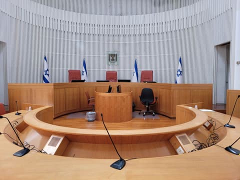 בית המשפט הקל בעונשו של שב"ח בשל תנאי החזקתו בבית המעצר