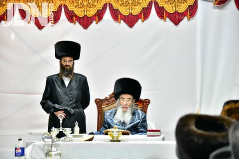 שולה"ט לכבוד האושפיזין בחצה"ק אלכסנדר