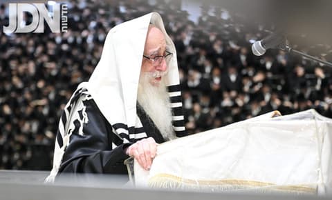 דְרוֹשׁ נָא דוֹרְשֶׁיךָ • יום א' סליחות במחיצת האדמו"ר מצאנז