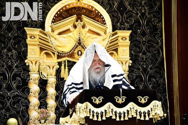 דְּרוֹשׁ נָא דוֹרְשֶׁיךָ • סליחות ראשונות בחצה"ק דאראג