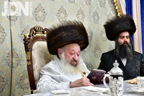 שולה"ט לכבוד האושפיזין בחצה"ק דעעש