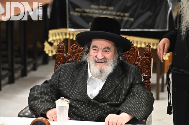 התפילות פועלות: בחסדי שמים האדמו"ר מויז'ניץ עבר השתלת קוצב לב בהצלחה