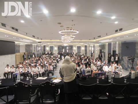 מעמד הקבלת פני רבו להגר"י רצאבי גאב"ד 'פעולת צדיק'