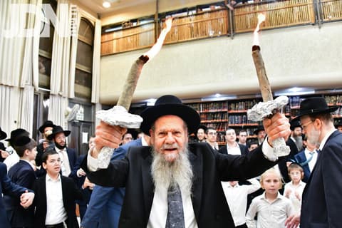 הקבלת פני רבו ושמחת בית השואבה אצל הגרמ"ש אדלשטיין