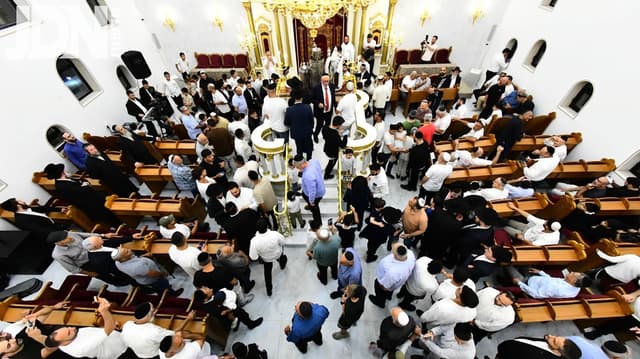 הכנסת ספר תורה וחנוכת ביהמ"ד המפואר ע"ש אור החיים הק' בשכונת גילה בירושלים