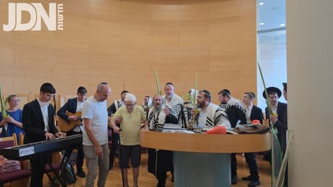 תפילה חגיגית והלל מוזיקלי מרגש במרכז הרפואי הדסה עין כרם