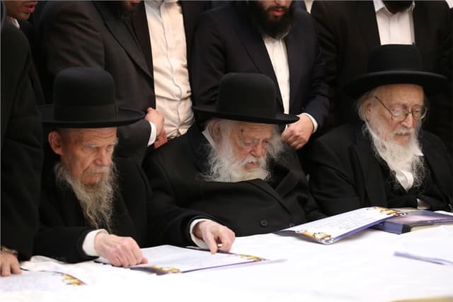 גדולי ישראל חתמו על השטר: "והסירותי" – הסגולה המיוחדת לשנה טובה ומתוקה