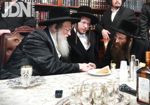שמחת הווארט בחצרות מודז'יץ – זוועהיל – ביאלא ישרי לב