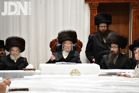 ראש השנה תשפ"ז בחצר הקודש סערט ויז'ניץ
