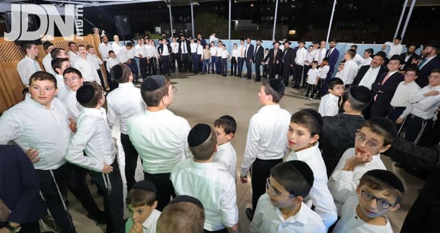 שמחת בית השואבה בישיבה החדשה לצעירים בחיפה