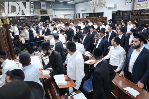 סליחות אחרונות במחיצת מזכה הרבים הגאון רבי ליאור גלזר