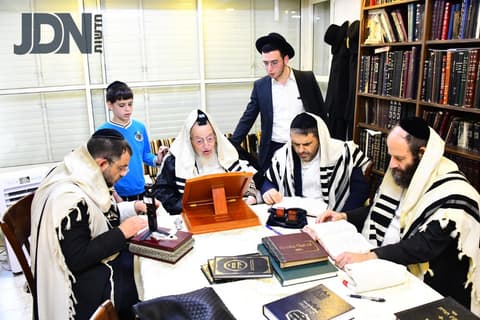 שִׁמְעוּ נָא רַבּוֹתֵי • מרן הגרמ"צ ברגמן בהתרת נדרים
