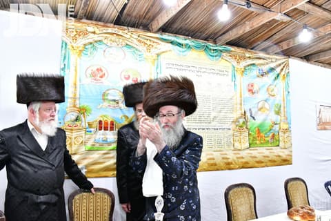שולה"ט לכבוד הרגל והילולת ה'דעת כהן' בחצה"ק ספינקא ב"ב