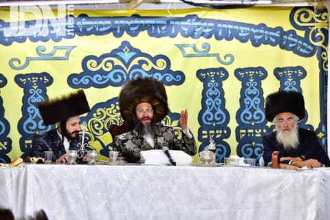 שולה"ט לכבוד האושפיזין בחצה"ק ספינקא רמ"א