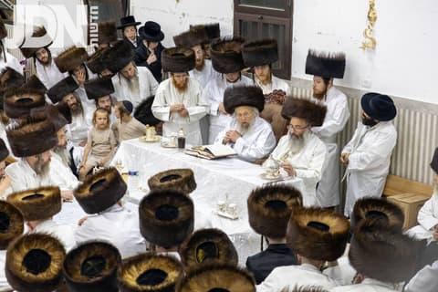 וּבְכֵן יִתְקַדַּשׁ שִׁמְךָ • ראש השנה בחצה"ק פינסק קרלין