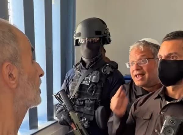 בן גביר למחבל שאחראי לרצח 46 יהודים: "כשר ביטחון אוציא אותך להורג!"
