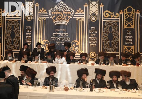 שמחת החתונה בבית סקאליע – פשעווארסק