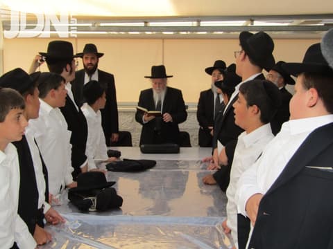 תלמידי ת"ת 'חזון מאיר' באשדוד עלו לירושלים לשיחת חיזוק ולסליחות בכותל
