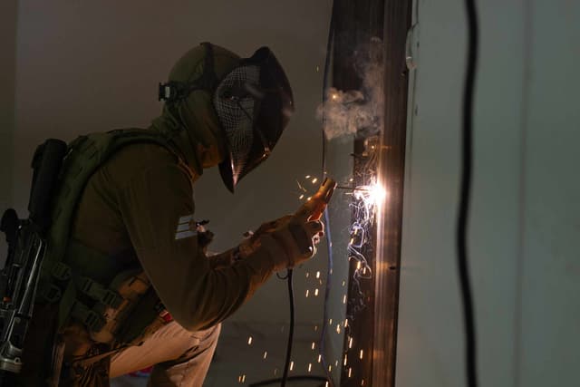כוחות הביטחון אטמו את בית המחבל שביצע את פיגוע הירי בנווה צוף