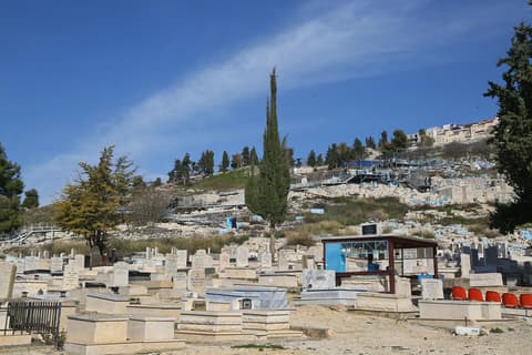 "אמא לא חוזרת": שמונה יתומים בצפת מתמודדים עם החג הראשון שלהם, לבד