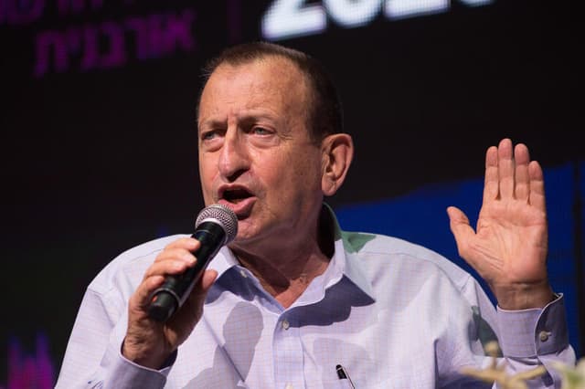 מפתיע? בשעה שלמוסלמים מותר-עיריית תל אביב אוסרת לקיים סליחות בהפרדה