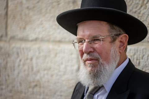 "שנה שאין מריעין בתחילתה": הרה"ר לישראל עם הדרכה הלכתית לקראת ימי ראש השנה שחל בשבת