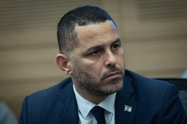 אחרי כמעט שנתיים של עינוי דין: נגד רואי כחלון יוגש כתב אישום – אך רק בהליך משמעתי, לא פלילי