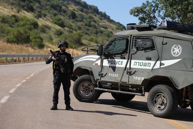 שוטרי תחנת קריית מלאכי סיכלו ניסיון גניבת רכב ועצרו חשוד במחסום חיזמא