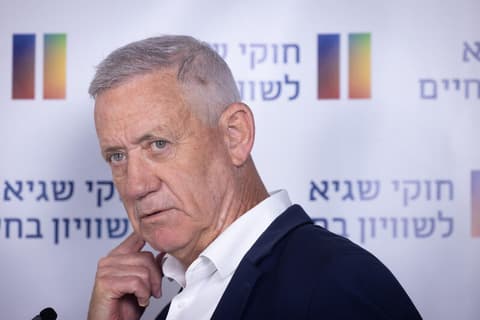 גנץ לראשי גוש השינוי: "אין לכם ממשלה" – קורא להקמת ממשלה רחבה וחוצת מחנות