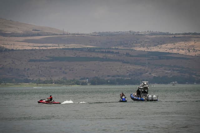 אמבה אוכלת מוח בכינרת: החופים יישארו פתוחים ומשרד הבריאות מפרסם הנחיות זהירות