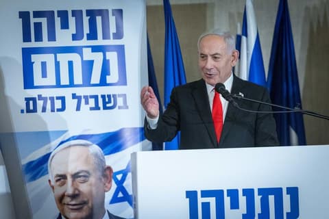 שקרים תוצרת "הארץ": רה"מ יגיש תביעת דיבה בעקבות הדיווח על ההתרעה מהאמירויות