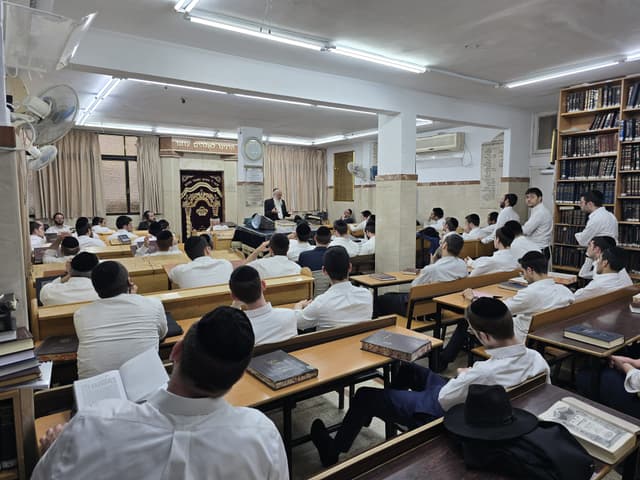 הלם וזעזוע בעולם התורה: פורעים החציפו פנים ותקפו את הגא"מ פייבלזון