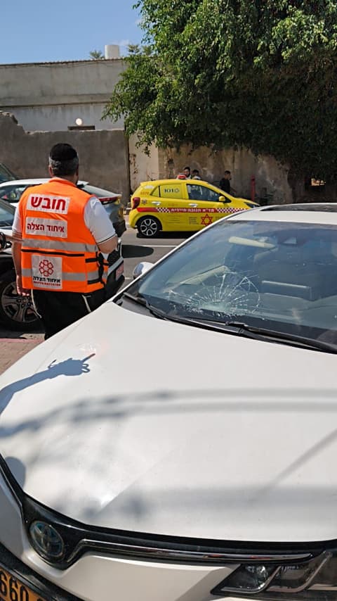 לוד: ילד כבן 8 נפגע מרכב ברחוב ארז ומצבו מוגדר בינוני עד קשה