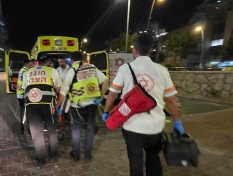 בית שמש: גבר שנחנק במהלך ארוחה פונה במצב קשה לאחר החייאה מוצלחת