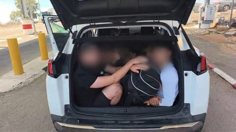 חמישה שב"חים נתפסו כשהם דחוסים בתא מטען במעבר רנטיס