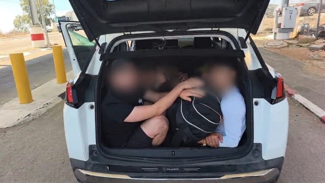 חמישה שב"חים נתפסו כשהם דחוסים בתא מטען במעבר רנטיס