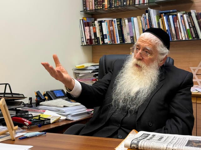 פרוש: "לא אחזור לממשלה ללא הסדרת מעמד בני הישיבות, גם אם אשאר לבד בכנסת"