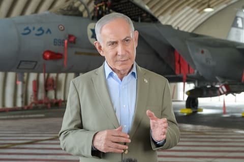 נתניהו מבסיס תל נוף: "יש סימנים שאויבינו ינסו לתקוף אותנו לקראת הבחירות"