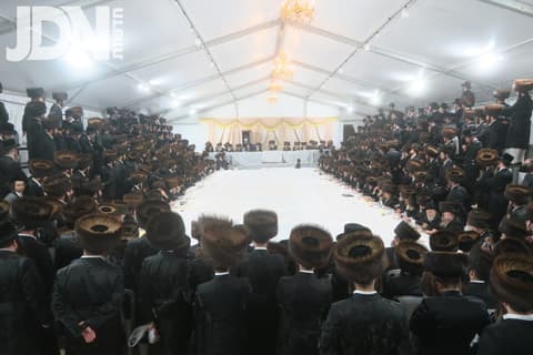 האדמו"ר מנדבורנה בשבת המסורתית 'שבת נח' במירון • גלריה