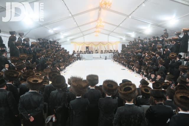 האדמו"ר מנדבורנה בשבת המסורתית 'שבת נח' במירון • גלריה