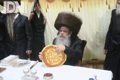 שמחת בית השואבה באושפיזין דיעקב בחצה"ק קוידינוב