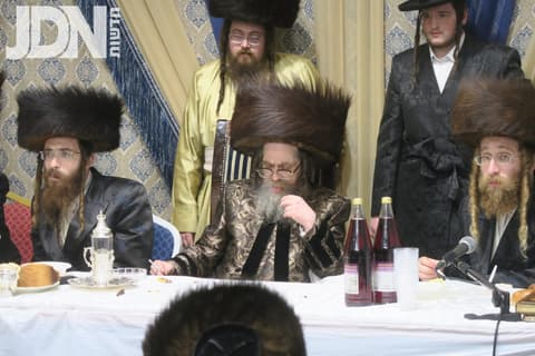 האדמו"ר מקרעטשניף סיגעט בטיש חוה"מ סוכות יום א' אושפיזין דיעקב