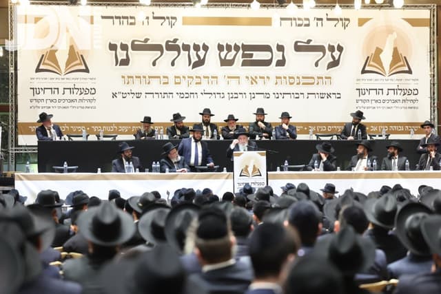 על משמר עולם התורה: למעלה מאלף אברכים בכינוס חירום בראשות זקני ומאורי הדור שליט"א