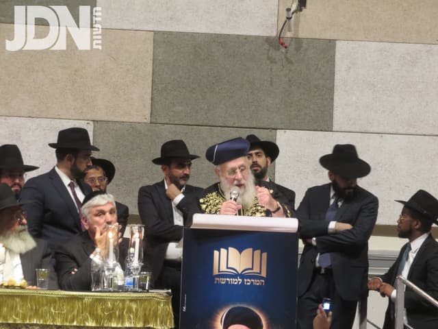 מרן הגר"י יוסף בהילולת אביו מרן הגר"ע יוסף זצ"ל באשדוד