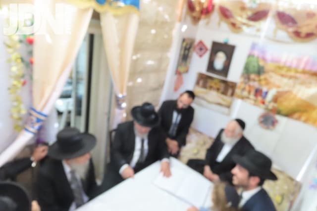 חכמי ורבני ישראל עלו להקביל פניו של ראש הישיבה הגר"א טופיק